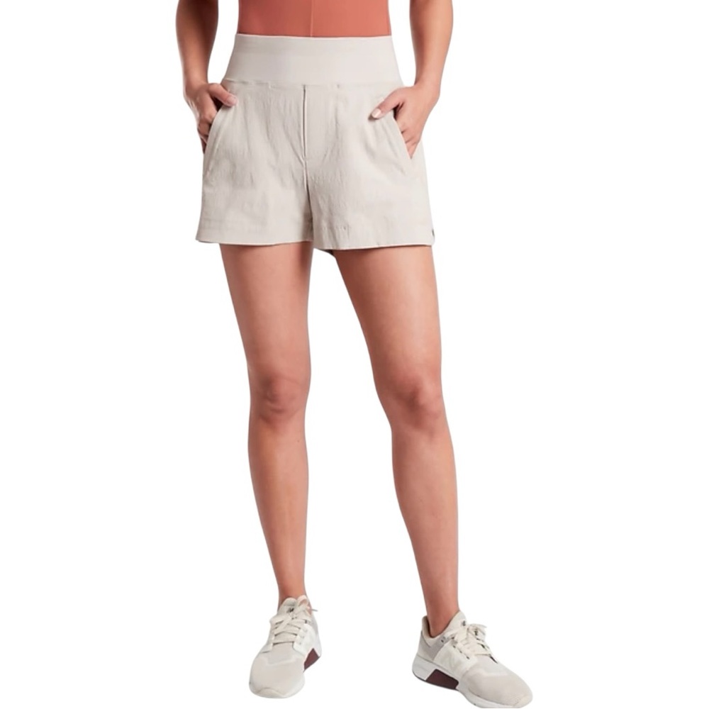 Athleta Trekkie North Short Ecru 26W NWT